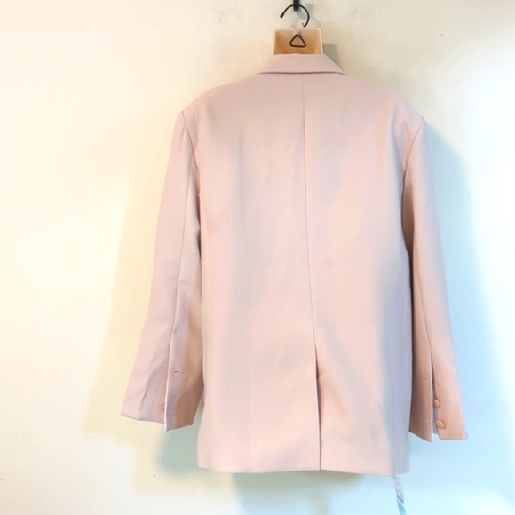 Storets Ava Oversized Blazer w/Contrast Cuff - Picture 9 of 16